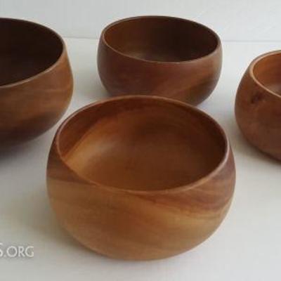 WDG122 Beautiful Kamani Wood Bowls & Calabashes 

