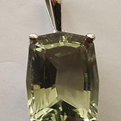 WDG013 14K White Gold & Emerald Cut Gemstone Pendant
