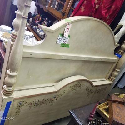 LANE Painted Queen Head and Foot Board, Side Boards-FINAL-$215