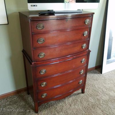 VINTAGE BASSETT Mahogany, Oak drawers- Chest of Drawers,Bow Front-$75