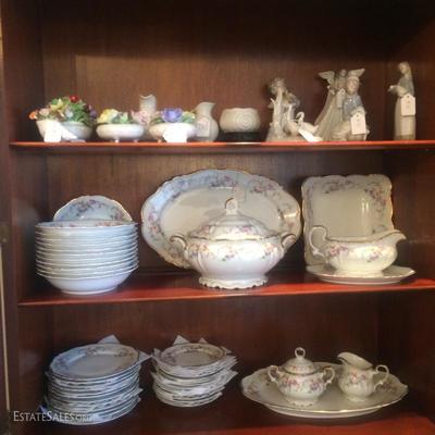 Five porcelain figures made by Lladro