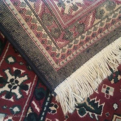 Contemporary area rug with good colors approximately 5' x 7'