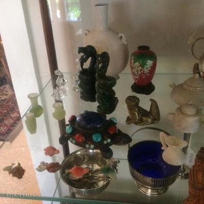 Miniature serpentine jade vases, silver turtle figure with coral, turquoise and lapis.
