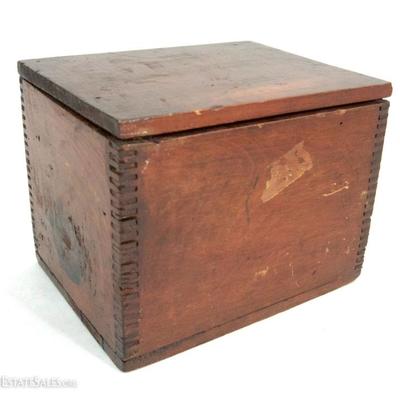 Antique Dovetail Wood Box with Lid 