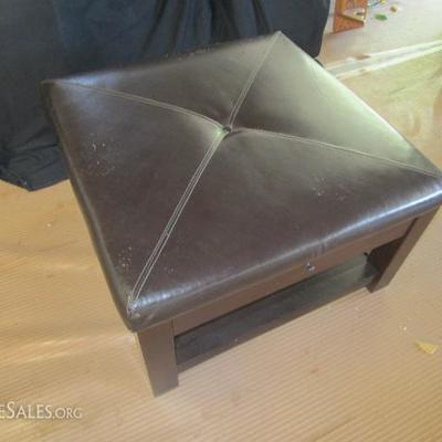 LEATHER COFFEE TABLE / OTTOMAN