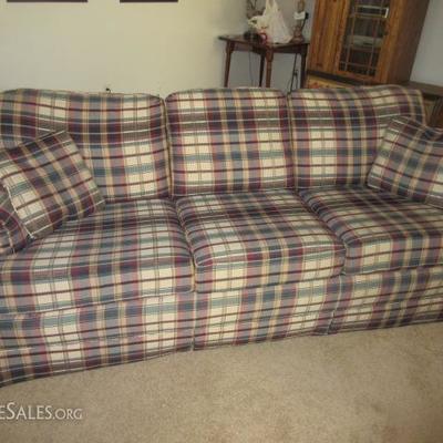 COMFY COUCH IN PLAID FABRIC