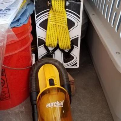 Eureka Car Vacuum 