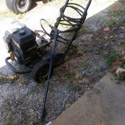 Gas powered power washer