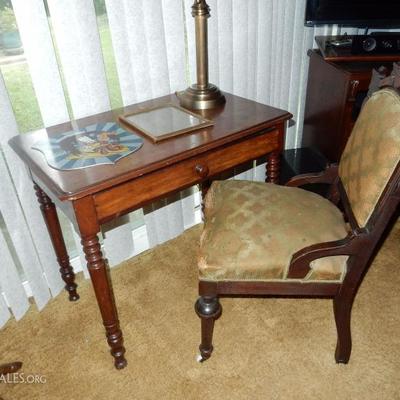 we apologize, however this table was returned to a family member, therefore it will not be available at the sale. 