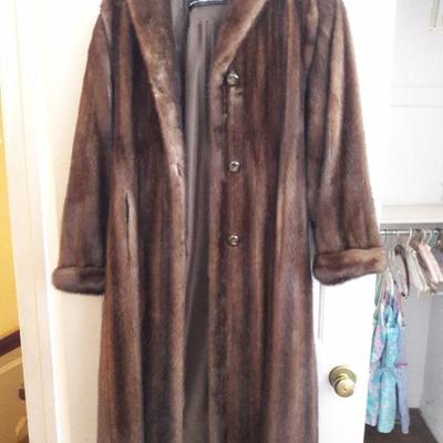 Women's full length mink coat, in fantastic condition. Recycle and save the world!