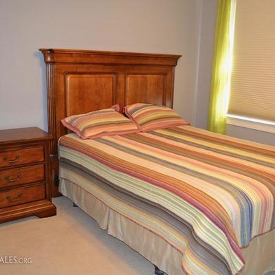 Queen bed and Cresent nightstand with outlets