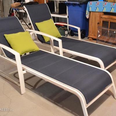 Samsonite lounge chairs