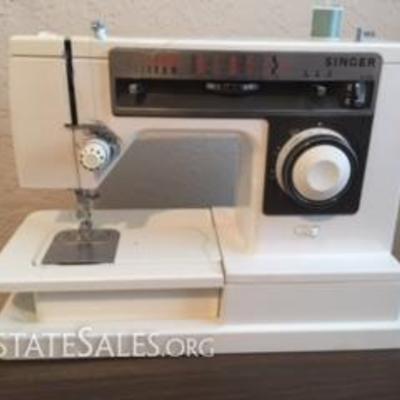 Singer Sewing Machine #6136