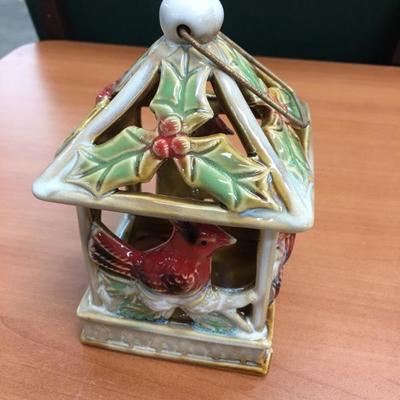 Christmas birdhouse