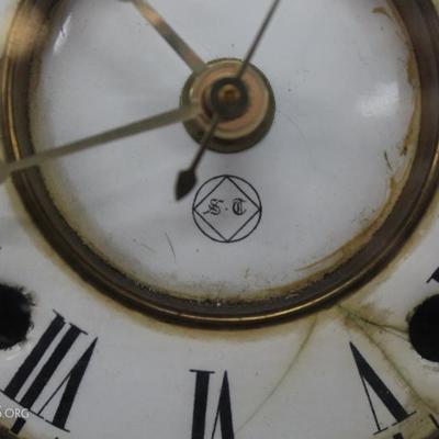 Marble mantle clock