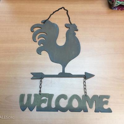 Rustic rooster welcome sign