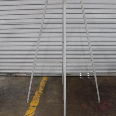 Round clothing rack