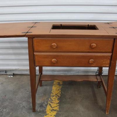Sewing table