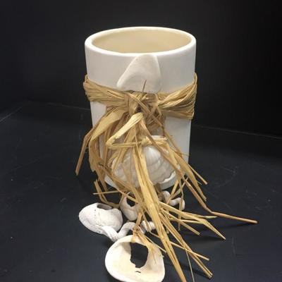 Seashell container 