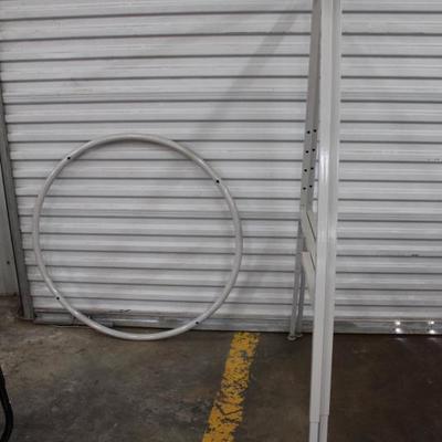 Round clothing rack