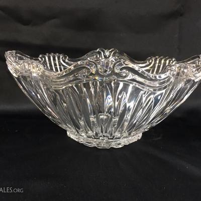 Oblong crystal bowl