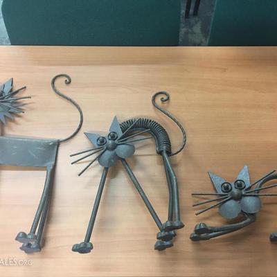 Metal cats