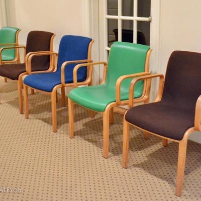 Set of 5 Knoll chairs designed by Bill Stephens