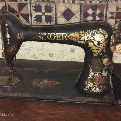 antique singer sewing pedal  machine 