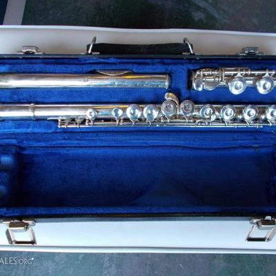 Armstong 102 student flute $100