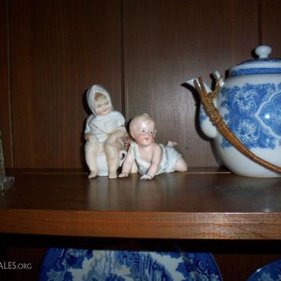 Porcelain Boy and girl figurine