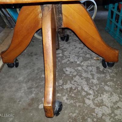 Bottom of the Wooden Desk Chair