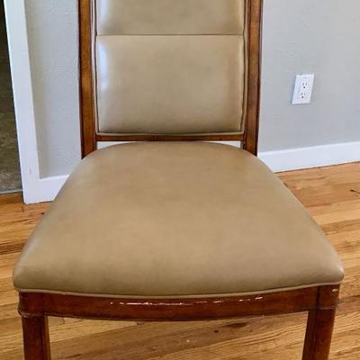 Single Pedestal Dining Table With 6 Leather Upholstered Chairs