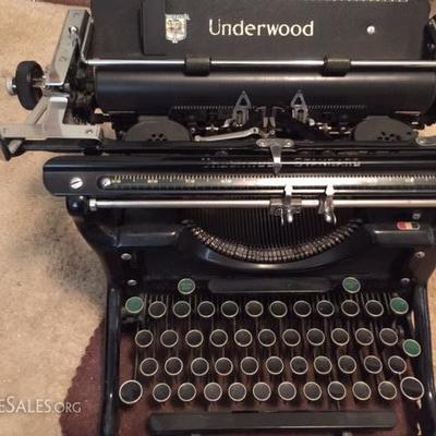 Ealy 1900s Underwood Typewriter