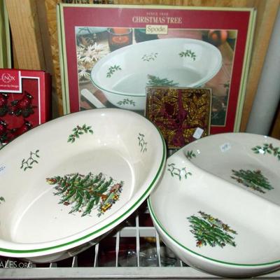 Spode holiday china
New never used tableware gift items