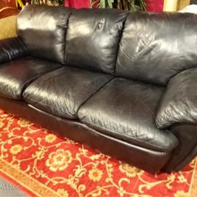 BLACK LEATHER SOFA BED IN EXCELLENT CONDITION 