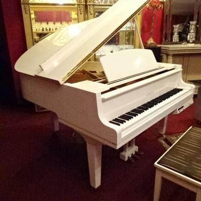 YAMAHA GH1 BABY GRAND PLAYER PIANO IN POLISHED WHITE FINISH