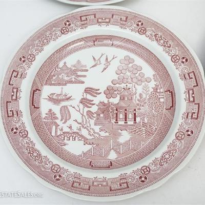 Boxed set of 6 New Spode Georgian Series Cranberry Series Dinner Plates. Still in the original box, each plate measure 10 1/2