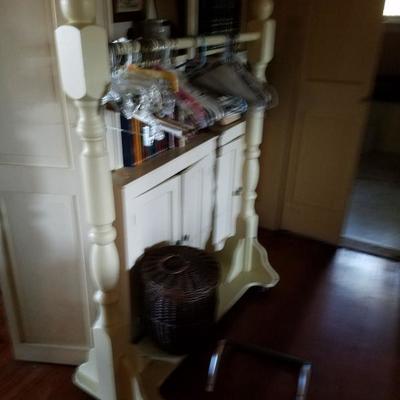 Practical  White clothing rack