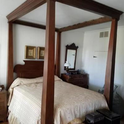 Early American Solid wood, must see.  bed !