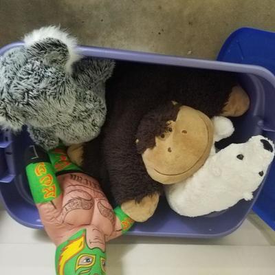 Lots of great stuffed animals and tons of toys