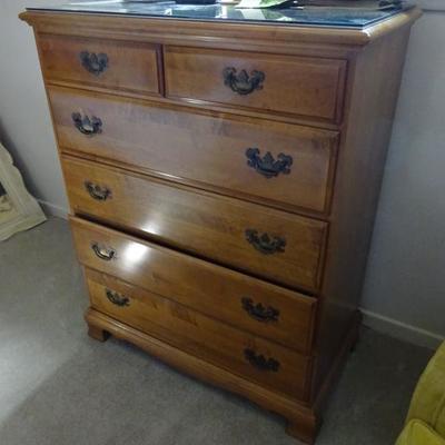 maple chest of drawers