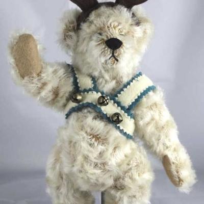 Randalph (Reinbear)-787. Ganz-Cottage  Collectibles-S. Coe in Synthetic  (distressed)-cream. Standing at 12" H in excellent...