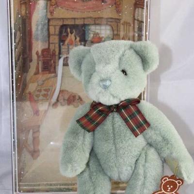 Yuleveary (Christmas) 1997 - 332. Gund, Xmas  Collector's Classic in plush-sea green. Made in  1997 and stands 9" H in...