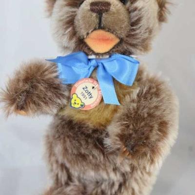 Steiff Teddy Bear - Zotty (1951) Mini-95.  Jtd.  white tipped caramel mohair bear with tan flannel  paw pads and flesh toned open mouth....