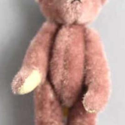 Little Gemm - 120.  This Little Gem Teddy Bear  edition contains 611 hand made stitches. Size:  2