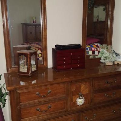 dresser with double mirror