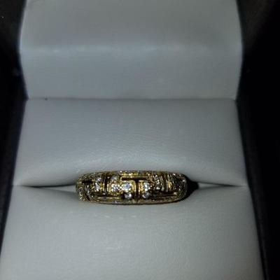 Diamond Wedding Band in 14kt Yellow Gold size 6