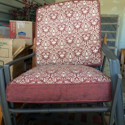 Set of 4 patio chairs and table 