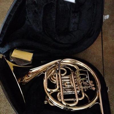 BUY IT NOW--Yamaha YHR 567 French Horn with mouthpiece and case--$950--contact sophia.dubrul@gmail.com