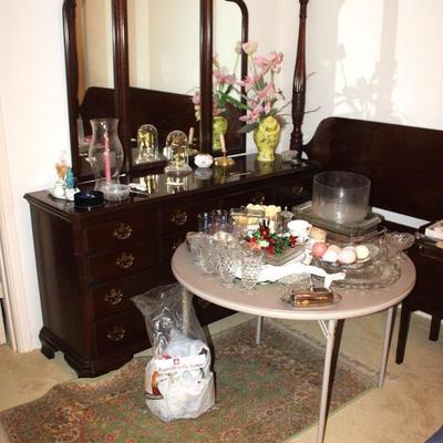 Dresser with mirror, bedroom suite, glassware, clock, vase
